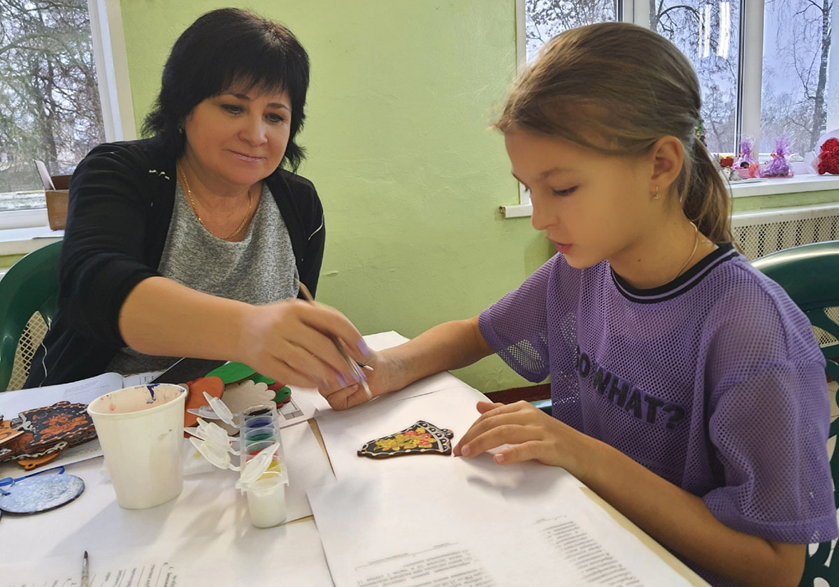 29 ноября сотрудники музея-заповедника провели мастер-класс по росписи для участников городского праздника, посвящённого Дню матери