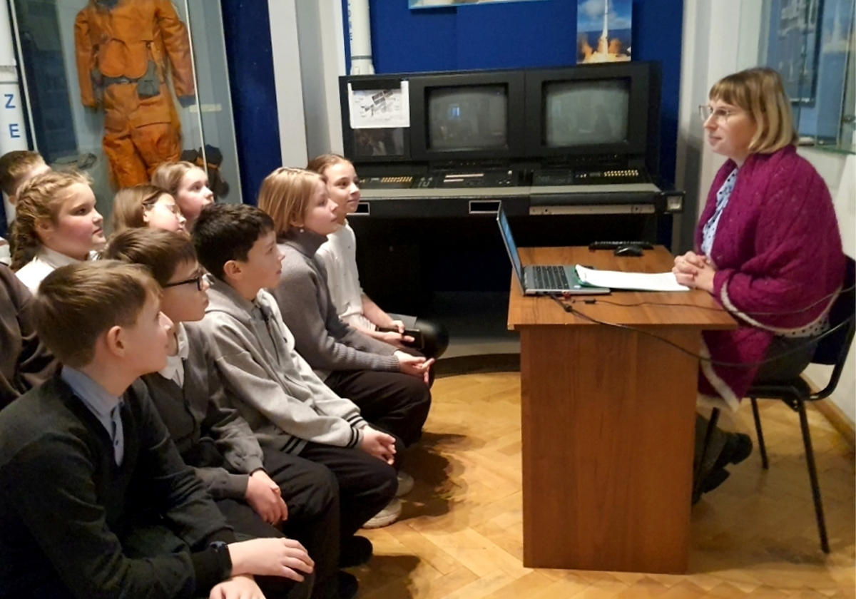 27 января в России отмечается день освобождения Ленинграда от фашистской блокады. Сегодня, в эту памятную дату, в Касимовский историко-культурный музей-заповедник пришли гости из специального дома-интерната и ученики школы №3.